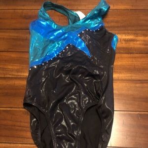 Blue and black gymnastics Leo.